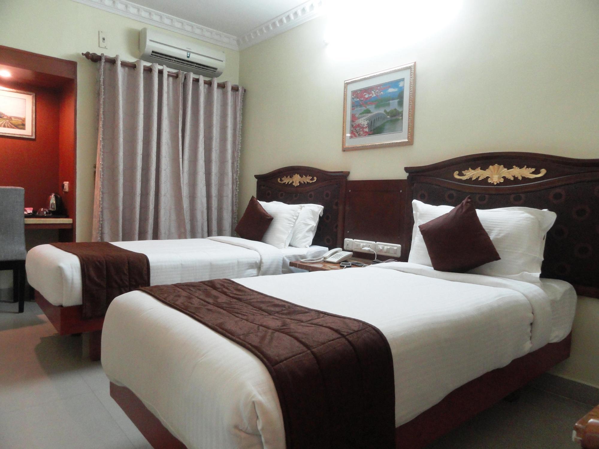 Taz Kamar Family Hotel شيناي المظهر الخارجي الصورة