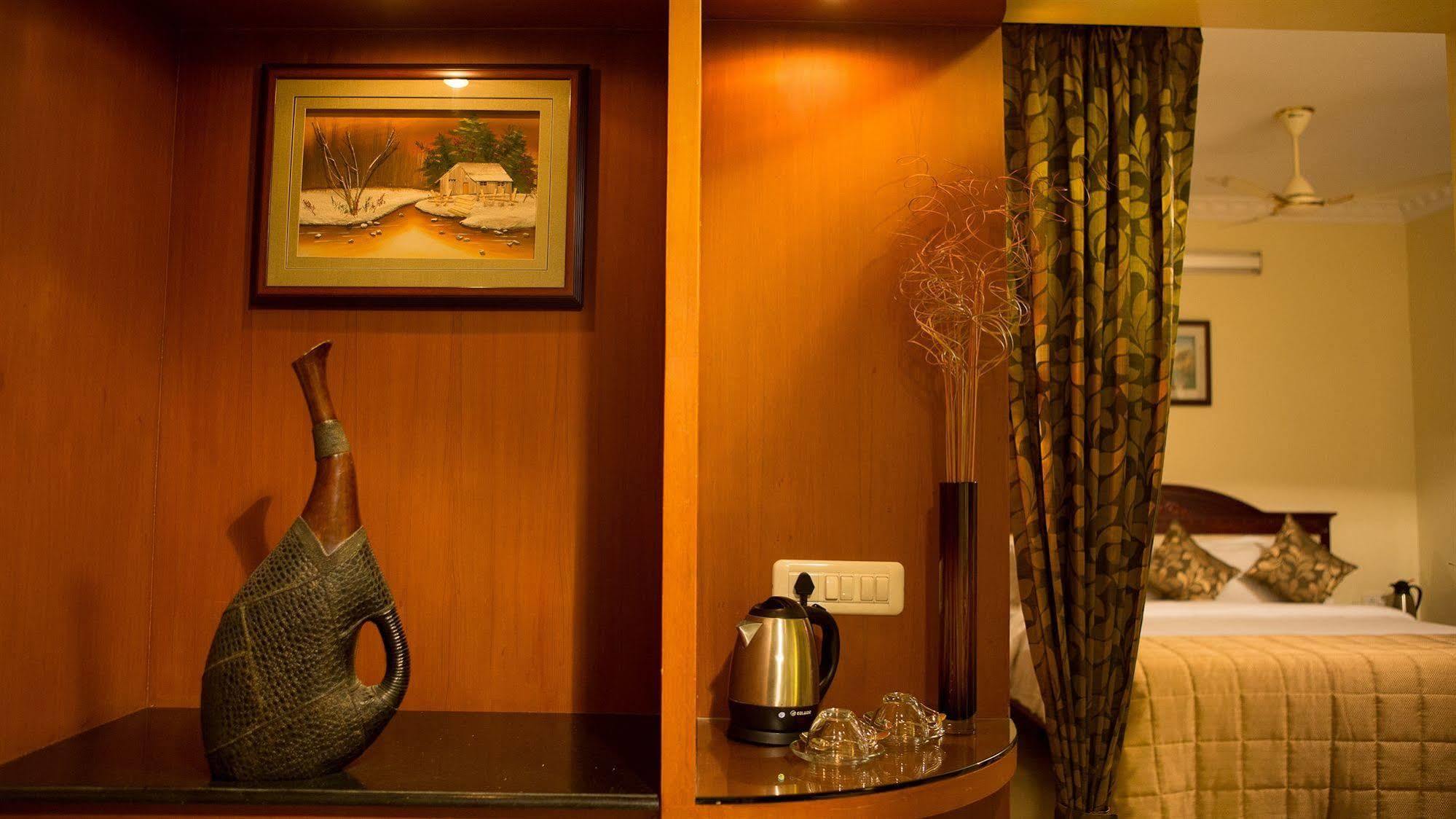 Taz Kamar Family Hotel شيناي المظهر الخارجي الصورة