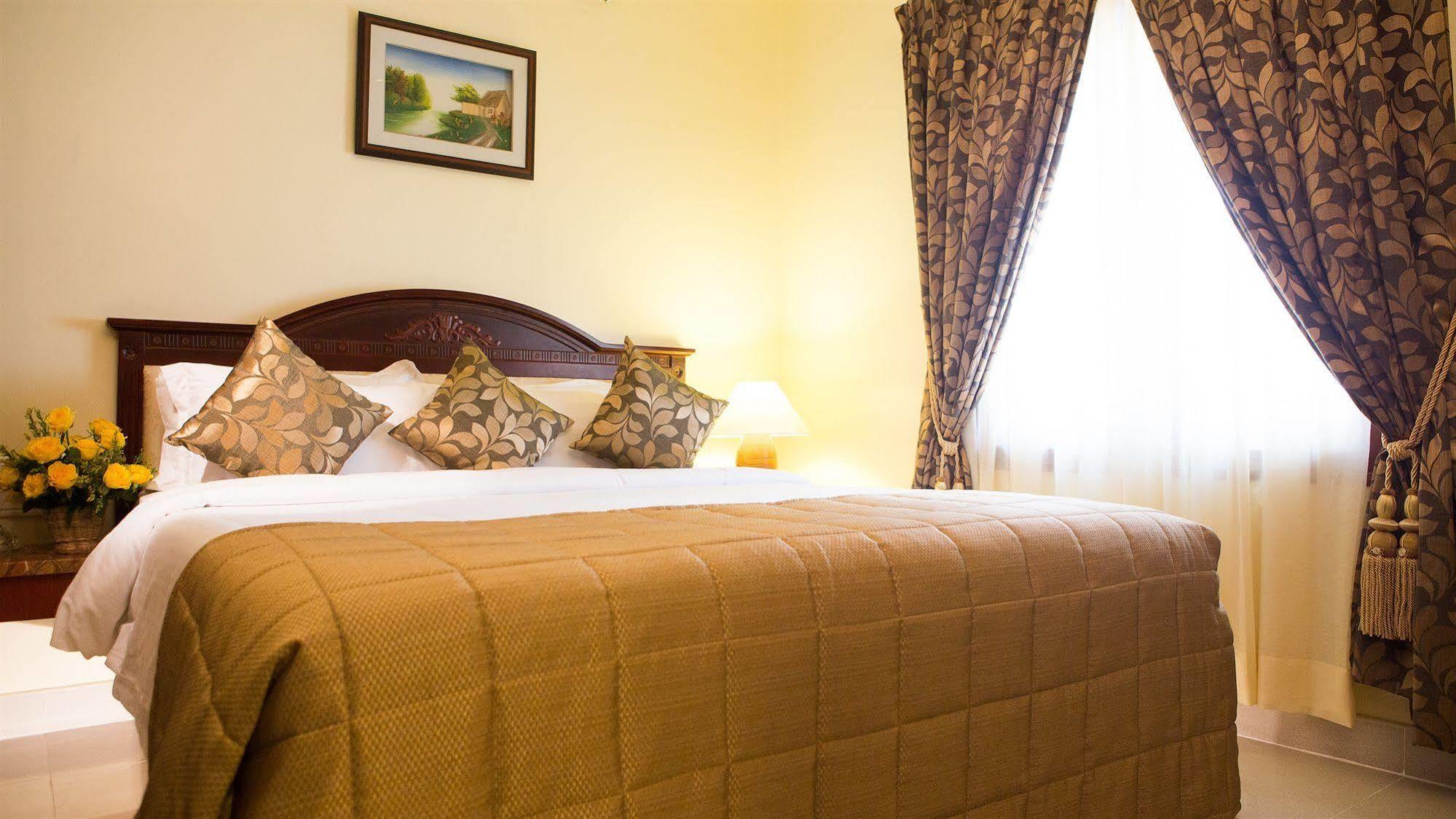 Taz Kamar Family Hotel شيناي المظهر الخارجي الصورة